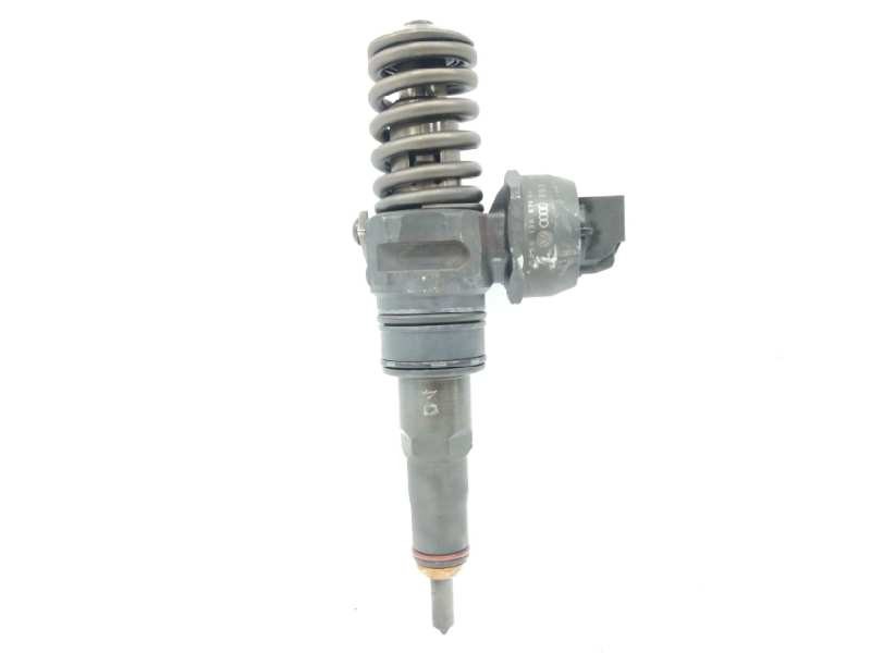 Recambio de inyector para volkswagen passat berlina (3b3) 1.9 tdi referencia OEM IAM 038130073BA  