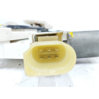 Recambio de elevalunas delantero izquierdo para bmw serie 1 berlina (e81/e87) 118d referencia OEM IAM FUNDA 6927027 