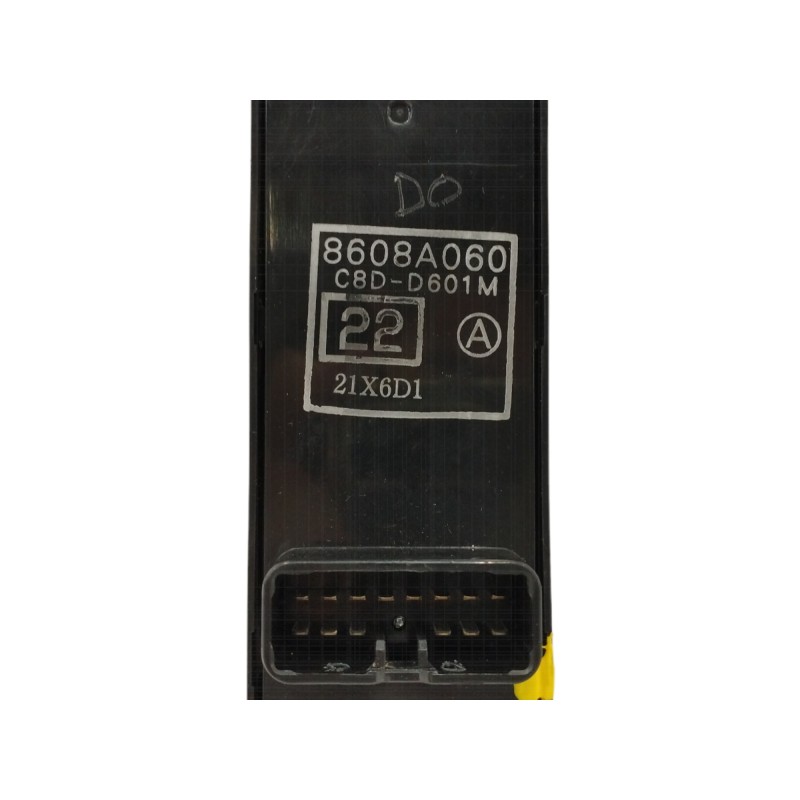 MANDO ELEVALUNAS DELANTERO IZQUIERDO C8DD601M