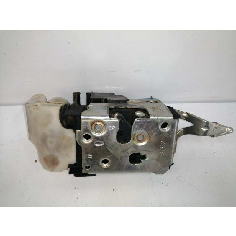 CERRADURA PUERTA LATERAL DERECHA