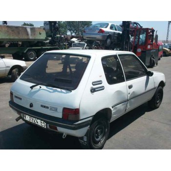 peugeot 205 berlina del año 1983