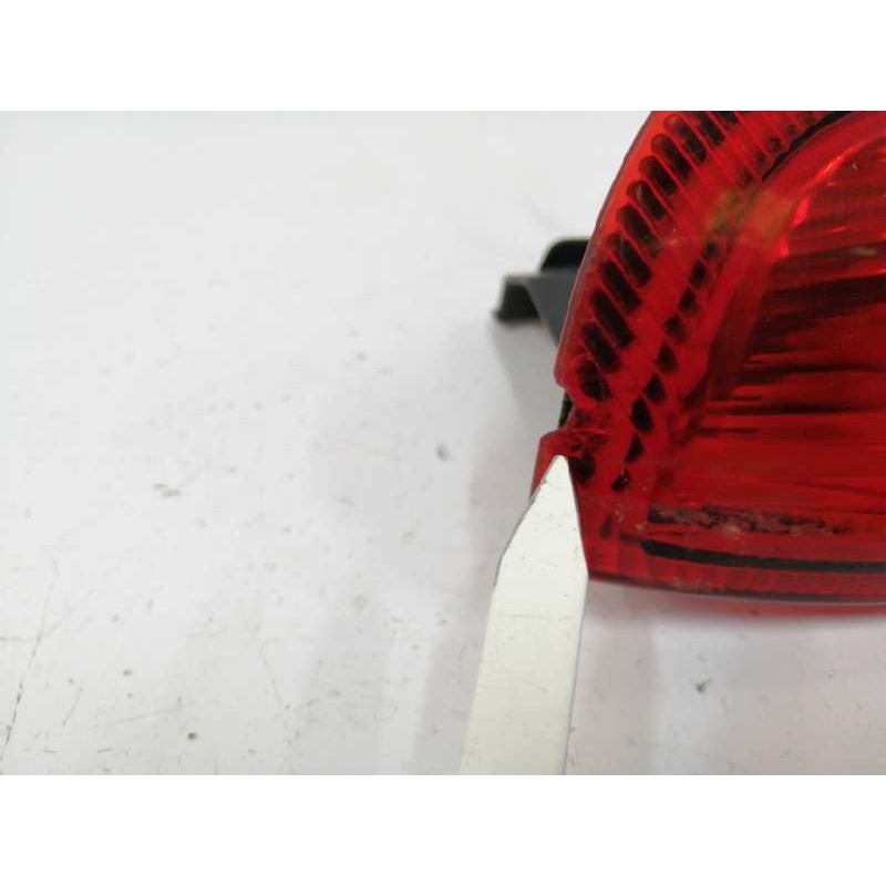 PILOTO TRASERO DERECHO OBSERVAR FOTOS