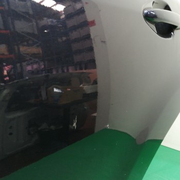 Recambio de puerta trasera izquierda para lexus rx 3.3 v6 24v cat referencia OEM IAM 6700248060 OBSERVAR FOTOS 