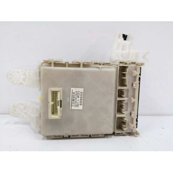 Recambio de caja reles / fusibles para toyota auris 1.4 turbodiesel cat referencia OEM IAM 8273002150A  