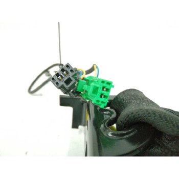 Recambio de enganche cinturon izquierdo para fiat panda (319) 1.3 16v m-jet cat referencia OEM IAM 735569400 TRASERO 