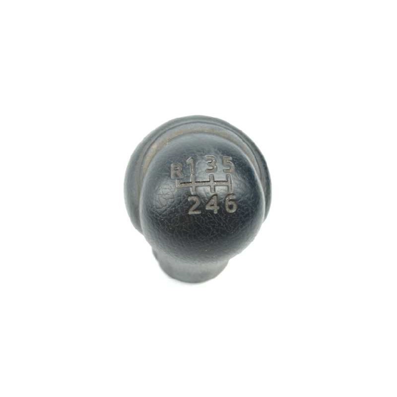 Recambio de pomo palanca cambio para toyota hilux viii pick-up (_n1_) 2.4 d 4wd (gun125_) referencia OEM IAM 335040K230C0  