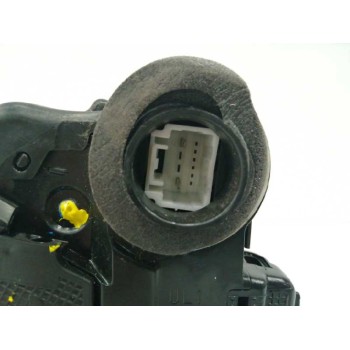 Recambio de cerradura puerta trasera izquierda para toyota auris 1.4 turbodiesel cat referencia OEM IAM   