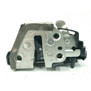 Recambio de cerradura puerta trasera derecha para toyota auris 1.4 turbodiesel cat referencia OEM IAM   