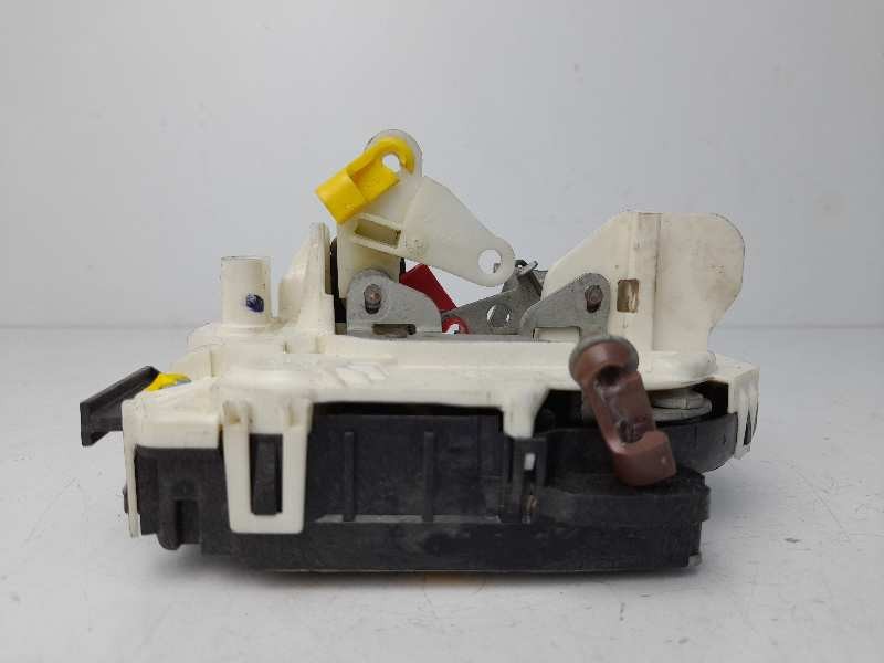 Recambio de cerradura puerta delantera derecha para dodge caliber 2.0 16v crd cat referencia OEM IAM 04589416AF  