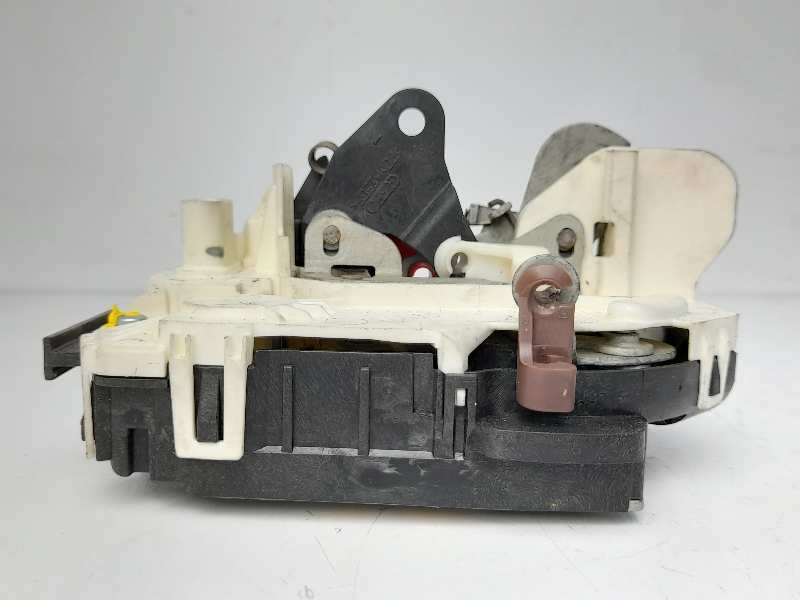 Recambio de cerradura puerta trasera derecha para dodge caliber 2.0 16v crd cat referencia OEM IAM 04589414AF  