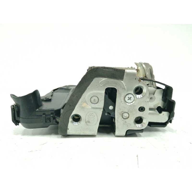 Recambio de cerradura puerta delantera derecha para toyota auris 1.4 turbodiesel cat referencia OEM IAM   