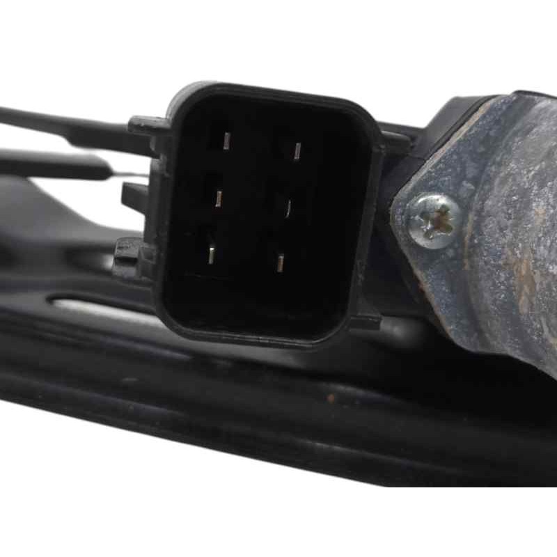 ELEVALUNAS DELANTERO DERECHO