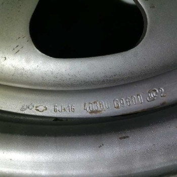 Recambio de llanta para nissan patrol (k/w260) 2.7 turbodiesel referencia OEM IAM 40300G9600 6JX16 