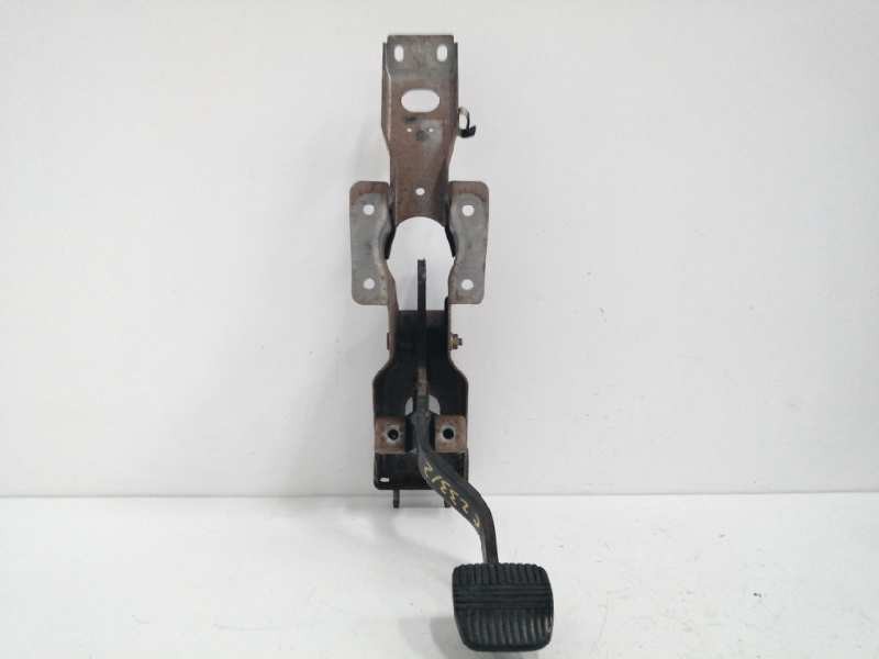 Recambio de pedal freno para nissan cabstar 01.04  3.0 diesel referencia OEM IAM   