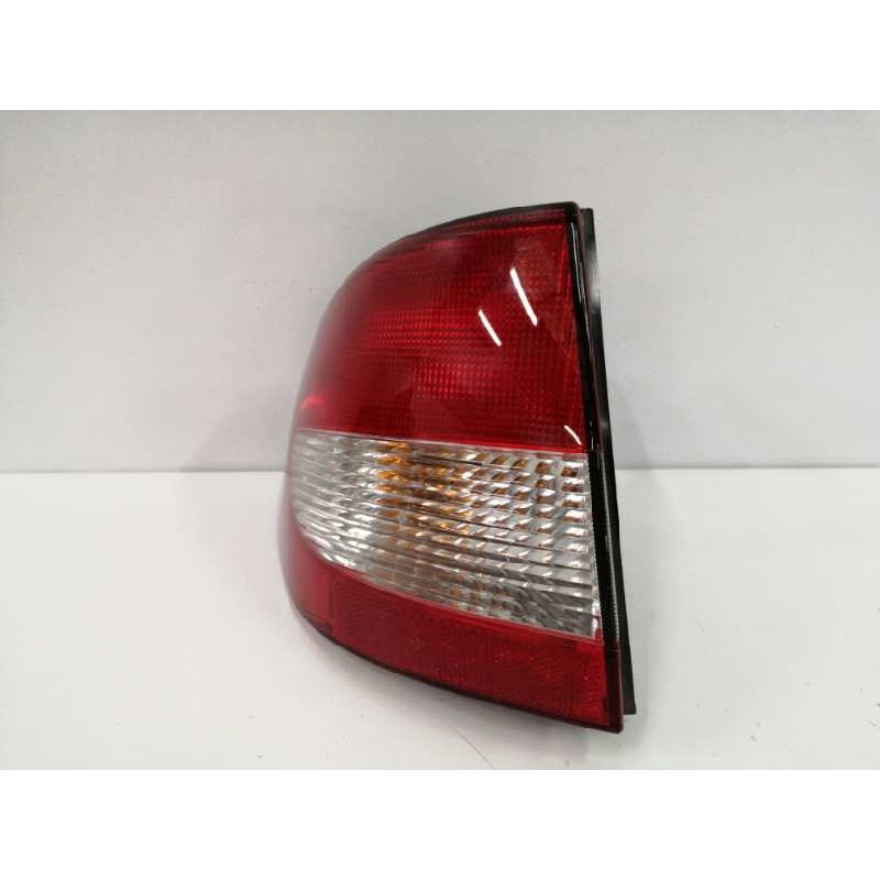 Recambio de piloto trasero izquierdo para renault megane i fase 2 classic (la..) referencia OEM IAM 89301490  