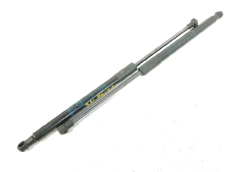 Recambio de amortiguadores maletero / porton para toyota yaris active referencia OEM IAM 689600W621 689500W641 
