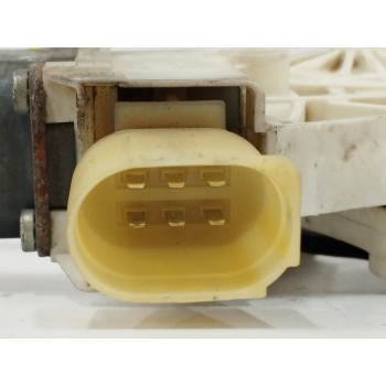 Recambio de elevalunas delantero izquierdo para bmw serie 1 berlina (e81/e87) 120d referencia OEM IAM FUNDA 7067795 