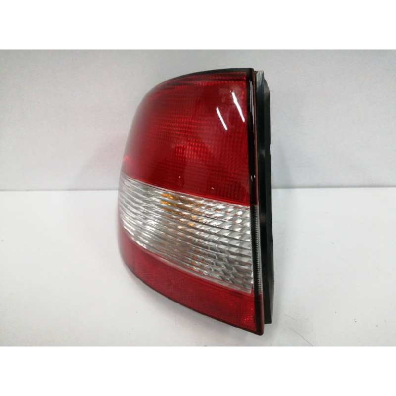 Recambio de piloto trasero izquierdo para renault megane i fase 2 classic (la..) referencia OEM IAM 89301490  