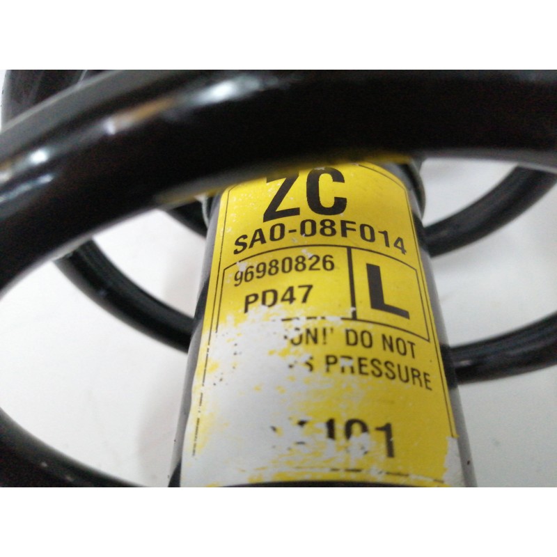 AMORTIGUADOR DELANTERO IZQUIERDO SA008F014