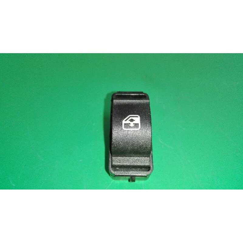 Recambio de mando elevalunas delantero derecho para iveco daily ka 2.3 diesel cat referencia OEM IAM   