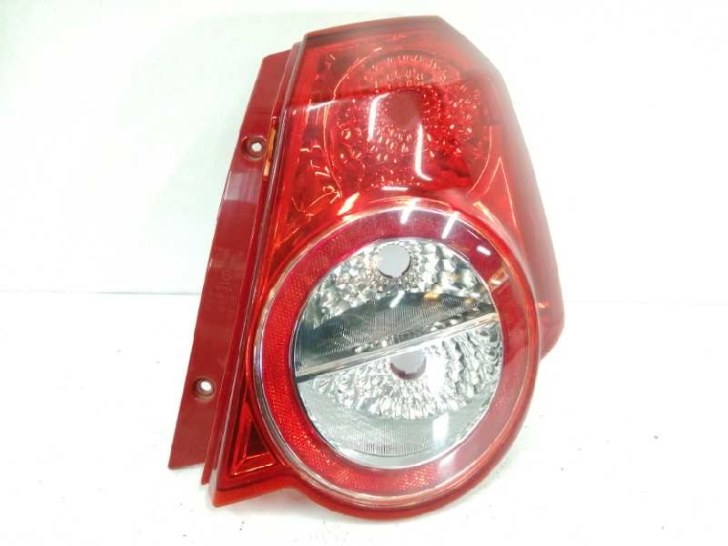 Recambio de piloto trasero derecho para chevrolet aveo 1.2 cat referencia OEM IAM 95952067 SIN PORTALAMPARAS 