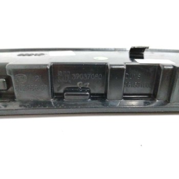Recambio de luz central de freno para opel crossland x referencia OEM IAM 39037080  