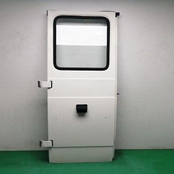 Recambio de porton trasero izquierdo para nissan trade 2.8 d referencia OEM IAM  OBSERVAR FOTOS 