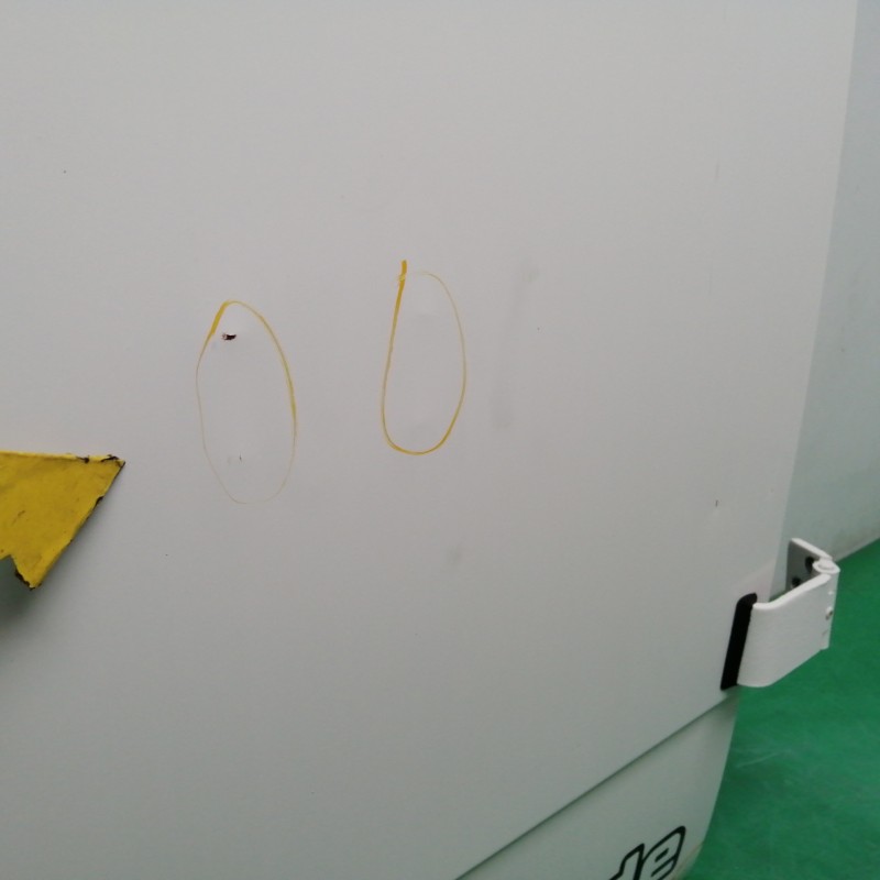 PORTON TRASERO DERECHO DAÑADO