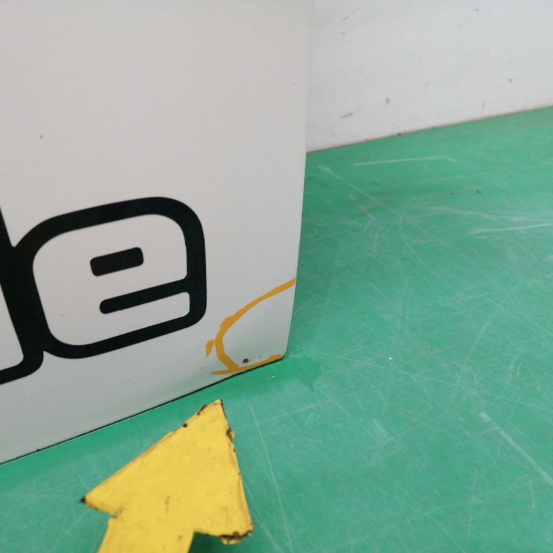 PORTON TRASERO DERECHO DAÑADO