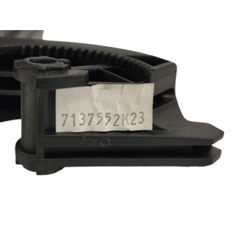 Recambio de apoyabrazos central para bmw serie 3 touring (e91) 2.0 16v diesel referencia OEM IAM 7137552 SOLO LA TAPA 