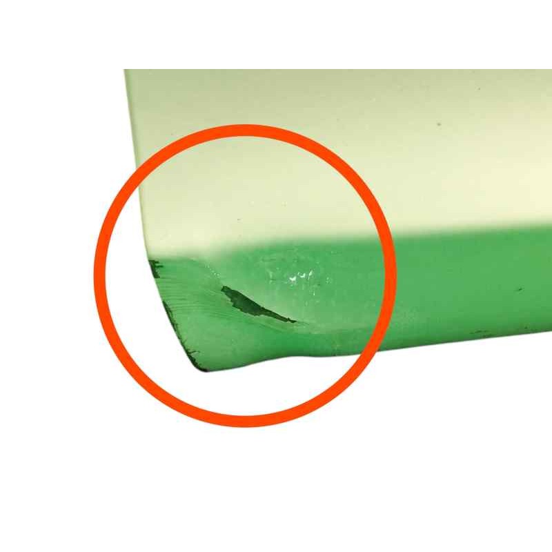 PUERTA DELANTERA IZQUIERDA NECESITA REPARACION CON MANETA