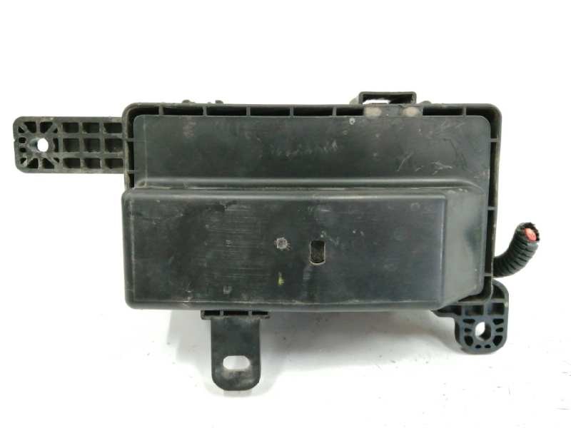 Recambio de caja reles / fusibles para chevrolet aveo 1.2 cat referencia OEM IAM 96867123  
