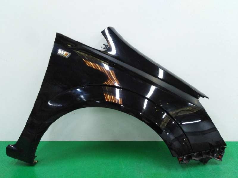 Recambio de aleta delantera derecha para opel zafira b 1.9 cdti referencia OEM IAM 93184412 OBSERVAR FOTOS 