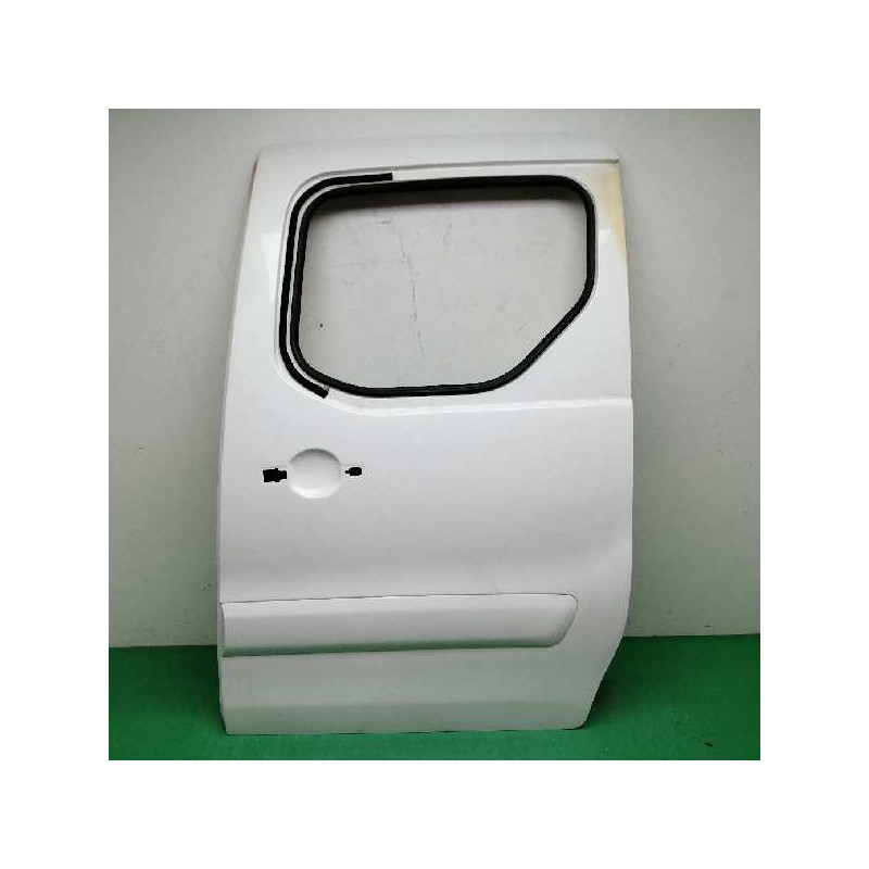 Recambio de puerta lateral corredera izquierda para peugeot partner kombi 1.6 blue-hdi fap referencia OEM IAM 9006L9  