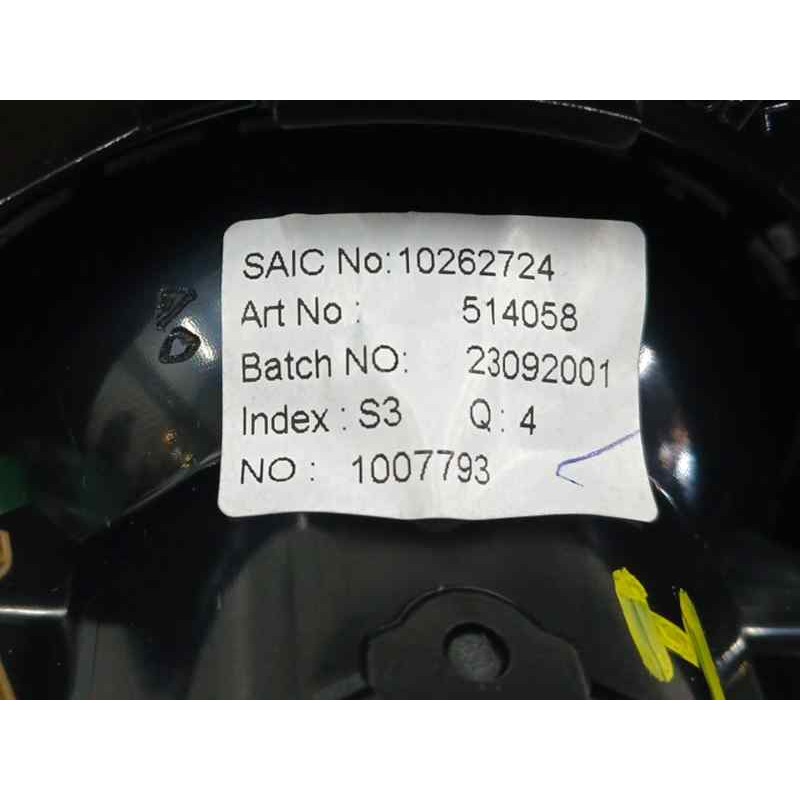 REJILLA AIREADORA LADO IZQUIERDO