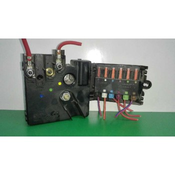 CAJA RELES / FUSIBLES A2119820402 