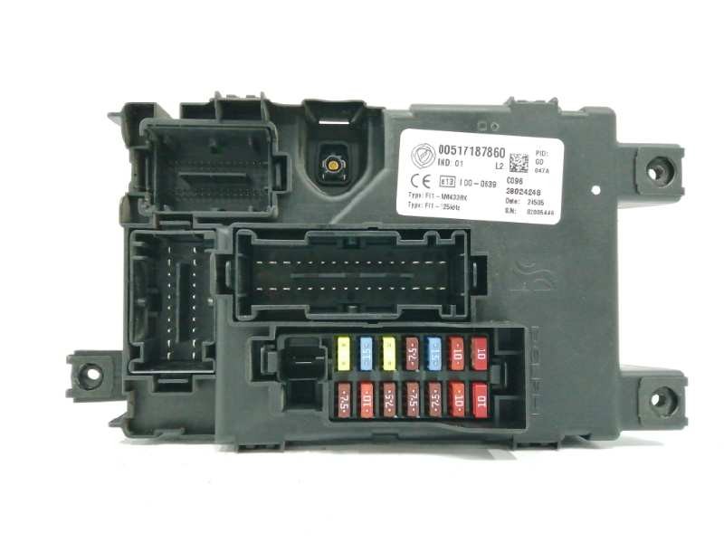 Recambio de caja reles / fusibles para fiat grande punto (199) 1.4 cat referencia OEM IAM 00517187860 28024248 