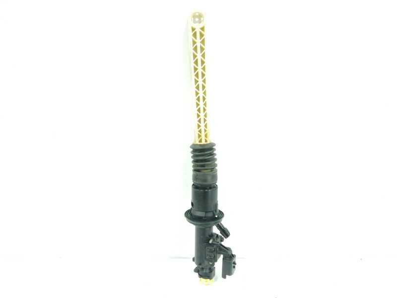Recambio de bomba embrague para opel corsa f 1.2 referencia OEM IAM 9824255680  