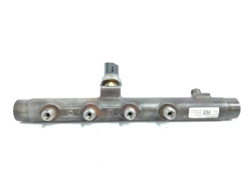 Recambio de rampa inyectora para renault megane iii berlina 5 p dynamique referencia OEM IAM 8200815617 A2C20001221 5WS4054