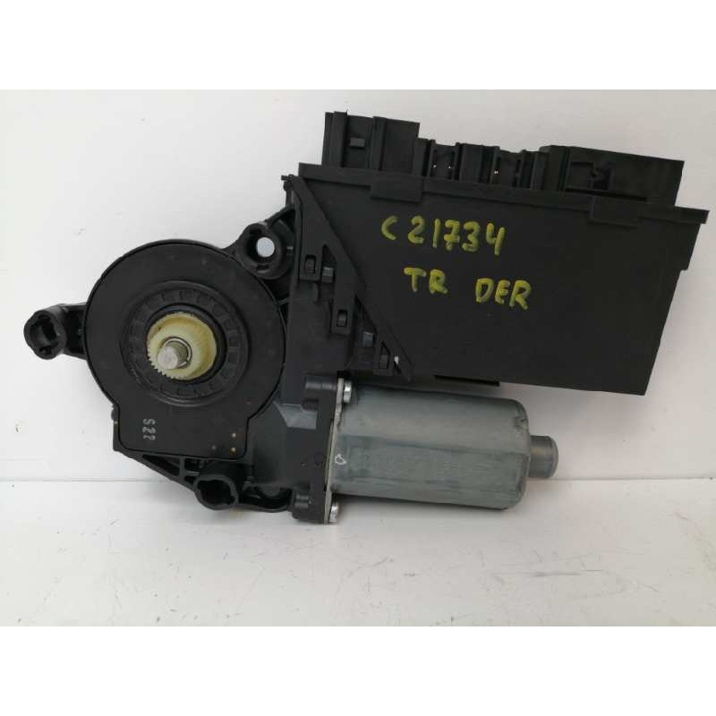 MOTOR ELEVALUNAS TRASERO DERECHO 0130821764 3D0959794E