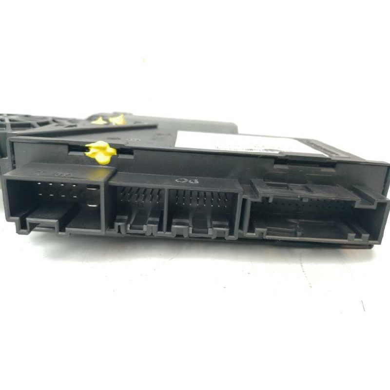 MOTOR ELEVALUNAS TRASERO DERECHO 0130821764 3D0959794E