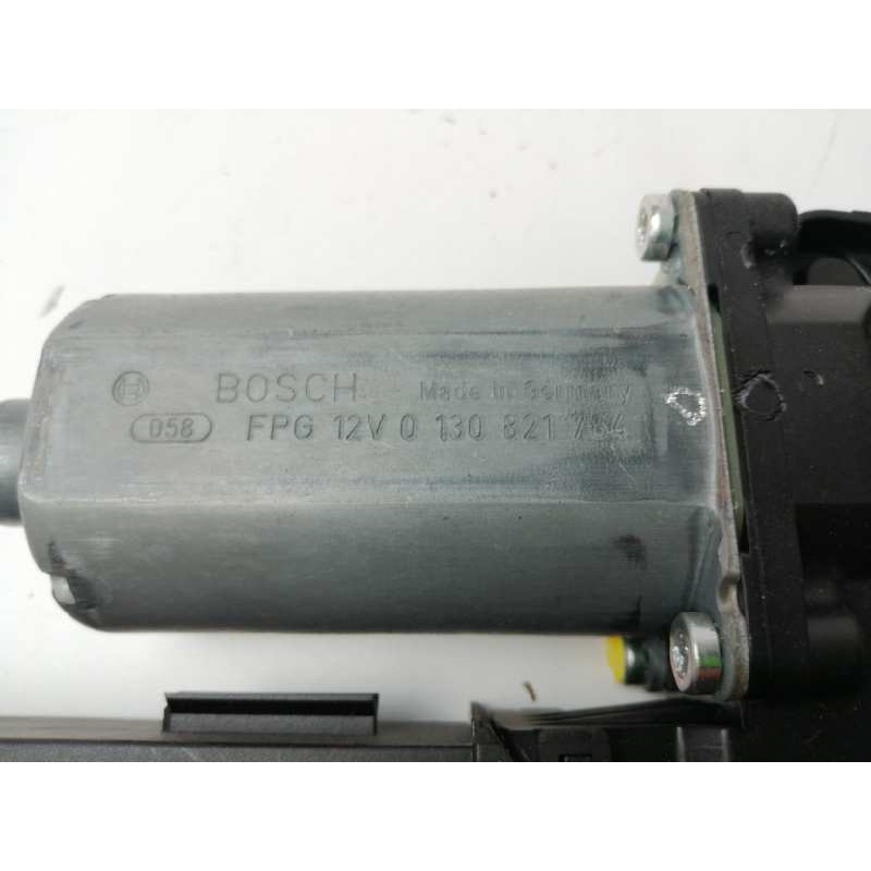 MOTOR ELEVALUNAS TRASERO DERECHO 0130821764 3D0959794E