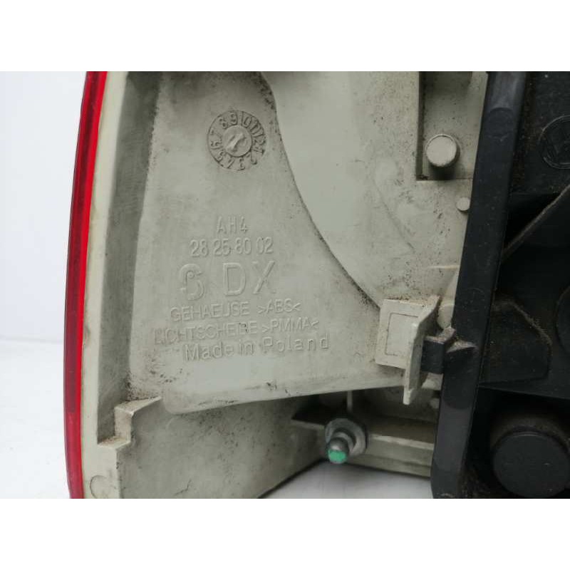 PILOTO TRASERO DERECHO 28258002