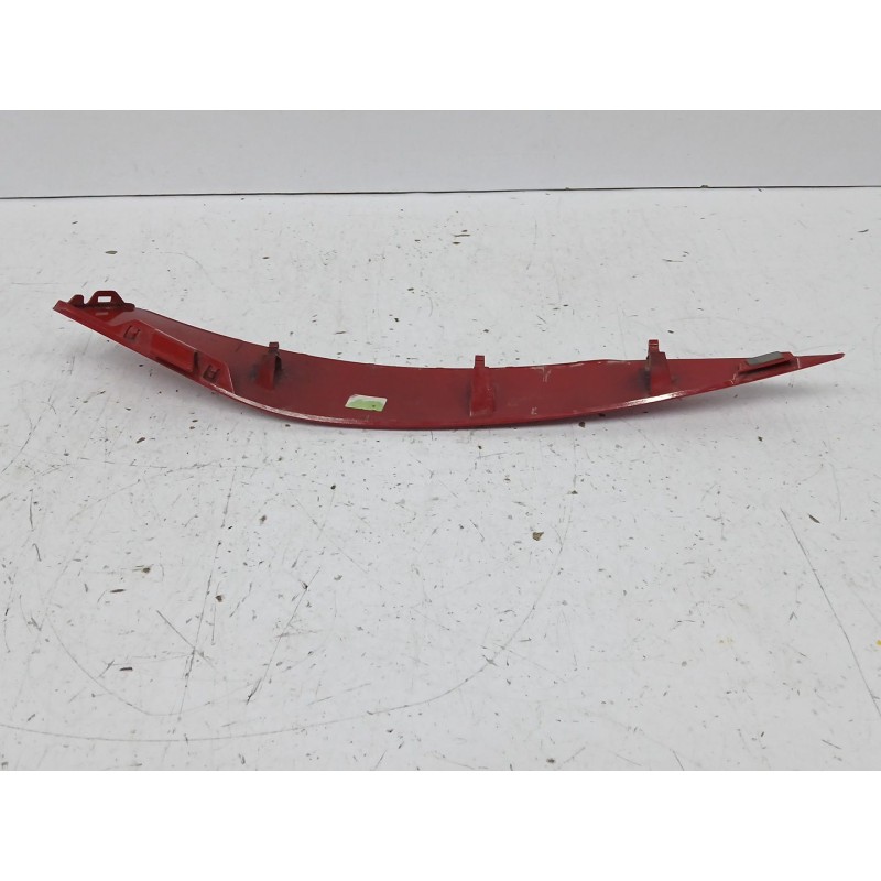 MOLDURA BAJO FARO IZQUIERDO