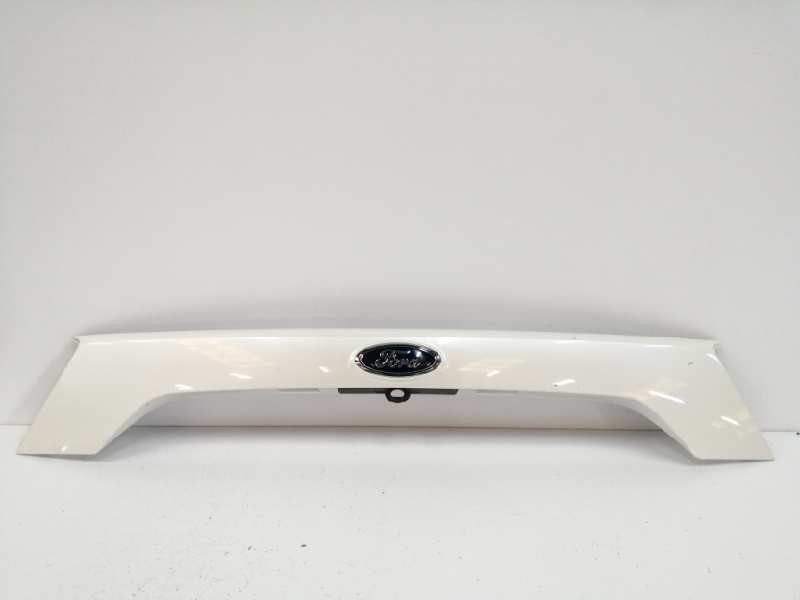 Recambio de moldura para ford kuga (cbs) referencia OEM IAM GJ54S43404A TRASERA PORTON BLANCO PERLA OBSERVAR FOTOS