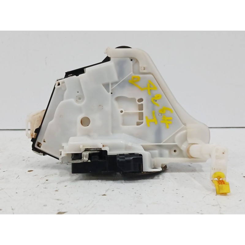 CERRADURA PUERTA DELANTERA IZQUIERDA