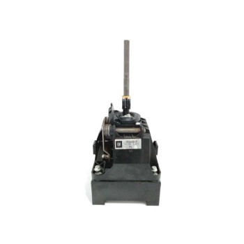 Recambio de palanca cambio para opel insignia berlina 2.0 cdti cat referencia OEM IAM 55563829  
