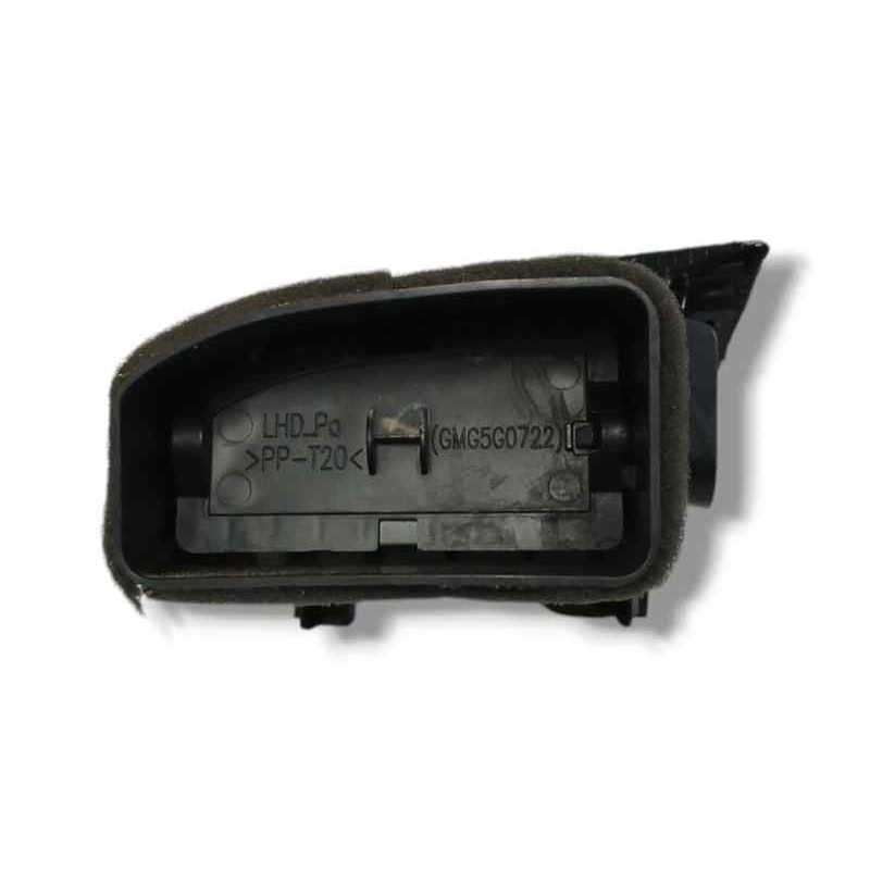 REJILLA AIREADORA DELANTERA DERECHA