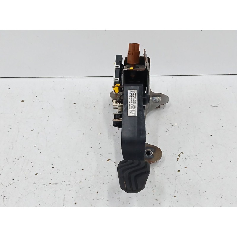 Recambio de pedal embrague para nissan qashqai iii (j12) 1.3 dig-t referencia OEM IAM 465036UA5D  