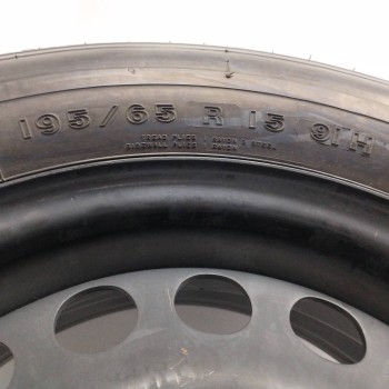 Recambio de neumatico repuesto para para varios modelos referencia OEM IAM  6JX15H2 ET49 4H 4X100